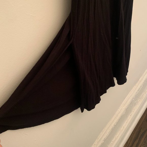 Black Short Sleeve Tunic With Side Slit Size Small - Picture 4 of 5